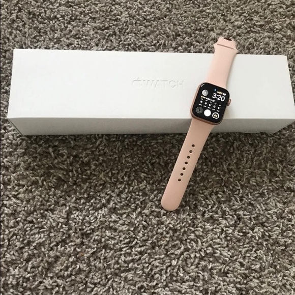 Accessories - Apple Watch Seris 4